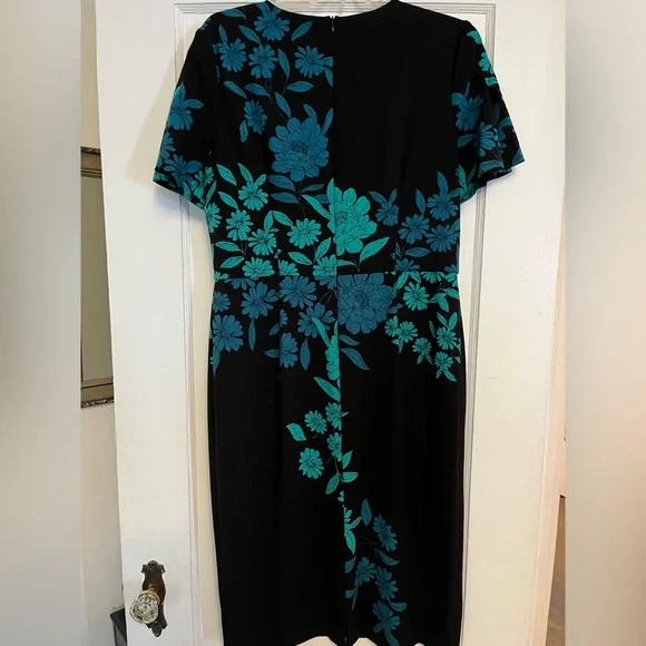 London Times Black and Green Sheath Dress - Picture 2 of 7